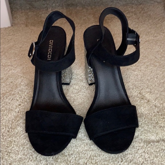 Divided black wedges with sequin heels - Picture 5 of 5